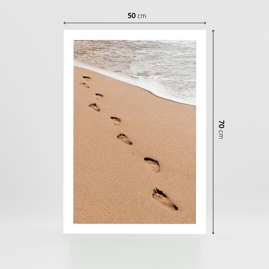Plakat bez ramy 50x70 - Ślady Stóp na Plaży: Spacer nad Morzem - plaża, ślady stóp na piasku