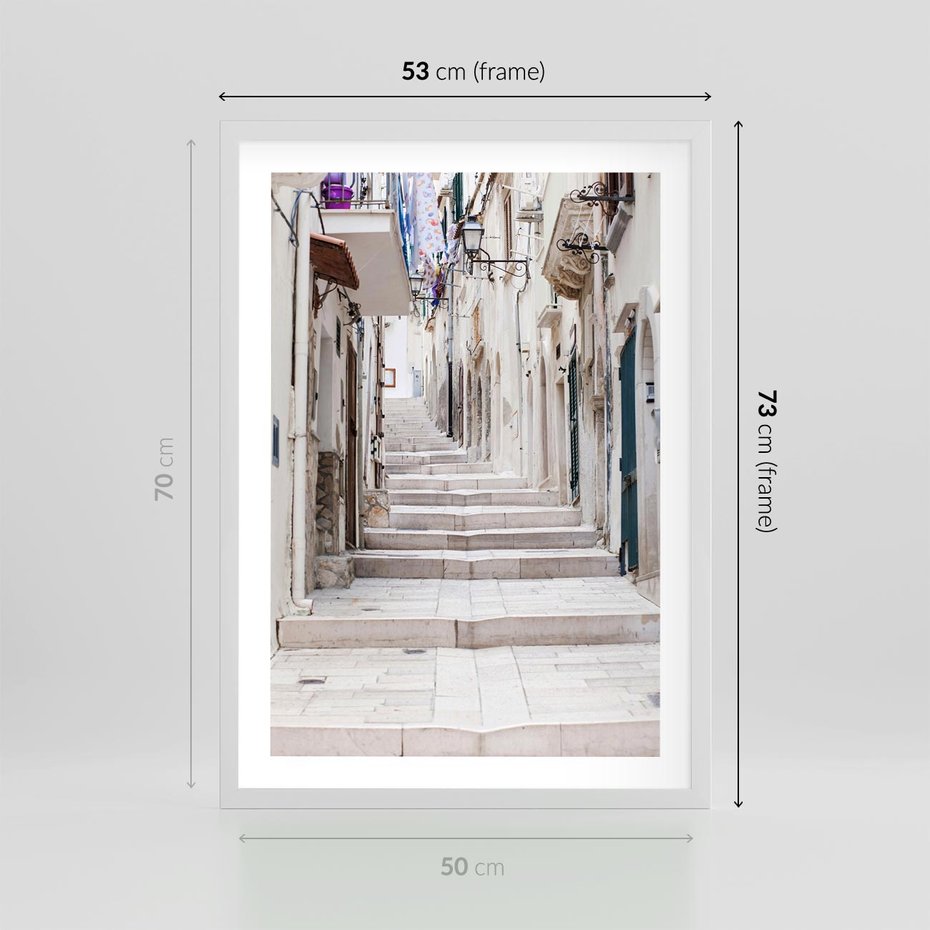 Plakat w ramie 50x70 - Urokliwa uliczka w perspektywie - uliczka, perspektywa - rama biała