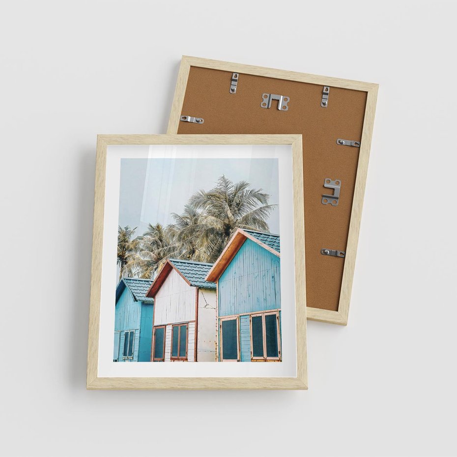 Plakat w ramie 40x50 - Rajskie Wakacje - domki na plaży, błękitne domki - rama drewno