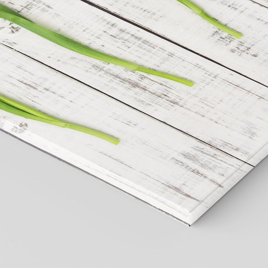 Obraz na płótnie 50x70 - Kwintesencja Piękna - kwiaty, tulipany