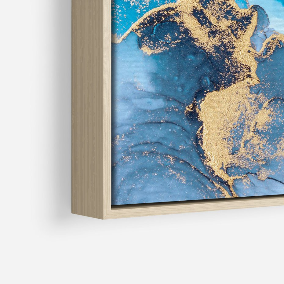 Obraz w ramie 70x100 - Elegancja i Wyrafinowanie - marmur, złoto - rama drewno