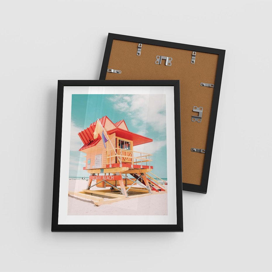 Plakat w ramie 40x50 - Rajski Widok - plaża miami, domek ratownika - rama czarna
