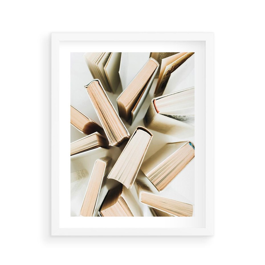 Plakat w ramie 40x50 - Odcienie Wiedzy - książki, ujęcie z góry - rama biała
