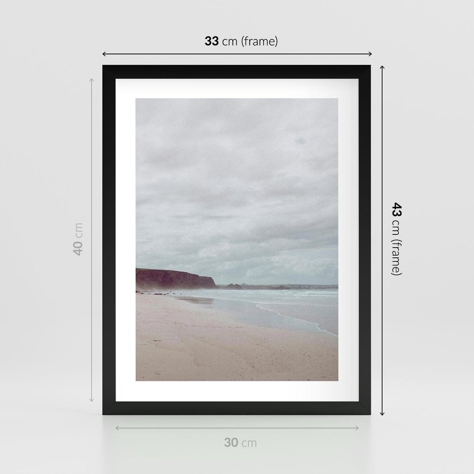 Plakat w ramie 30x40 - Mglista Plaża - plaża, mglisty krajobraz - rama czarna