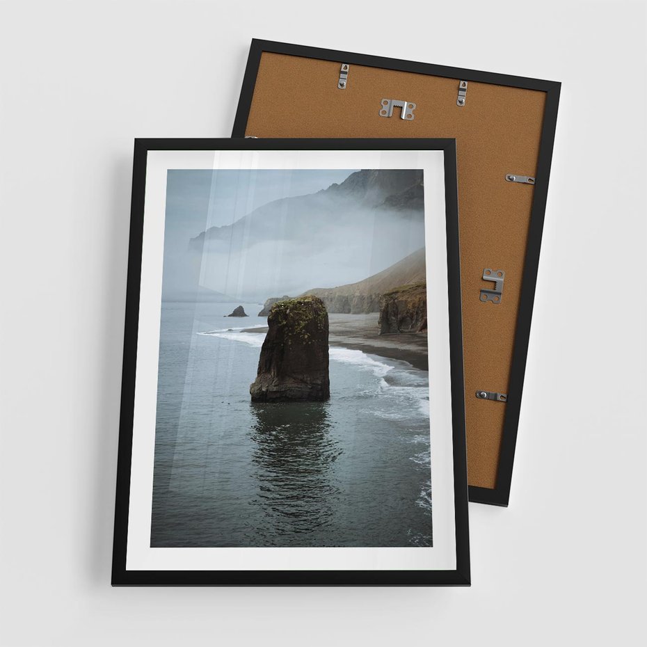 Plakat w ramie 50x70 - Mistyczna Aura - morze, mgła - rama czarna