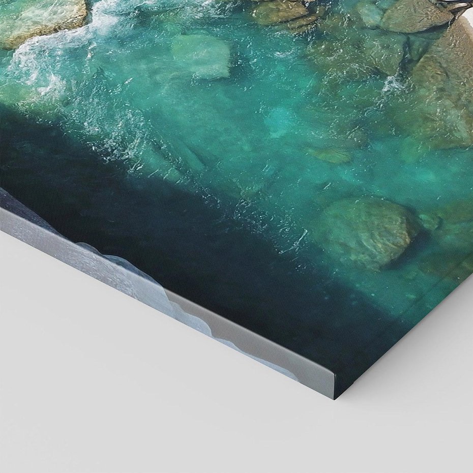 Obraz na płótnie 80x120 - Spotkanie natury i siły - rzeka, skały