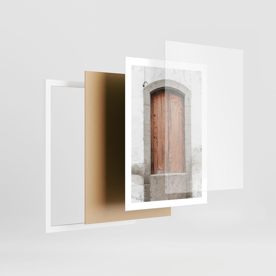 Plakat w ramie 50x70 - Śródziemnomorskie Drzwi Czasu - fotografia starych drzwi, śródziemnomorska architektura - rama biała