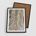 Plakat w ramie 50x70 - Boho Urok Palmy: Zbliżenie Natury - sucha palma, zbliżenie - rama czarna