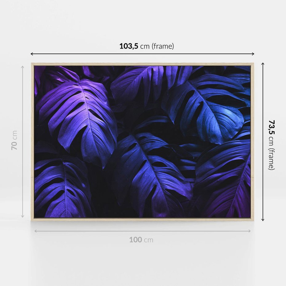 Obraz w ramie 100x70 - Mroczna Magia Dżungli - mroczna grafika, fioletowe liście monstery na czarnym tle - rama drewno