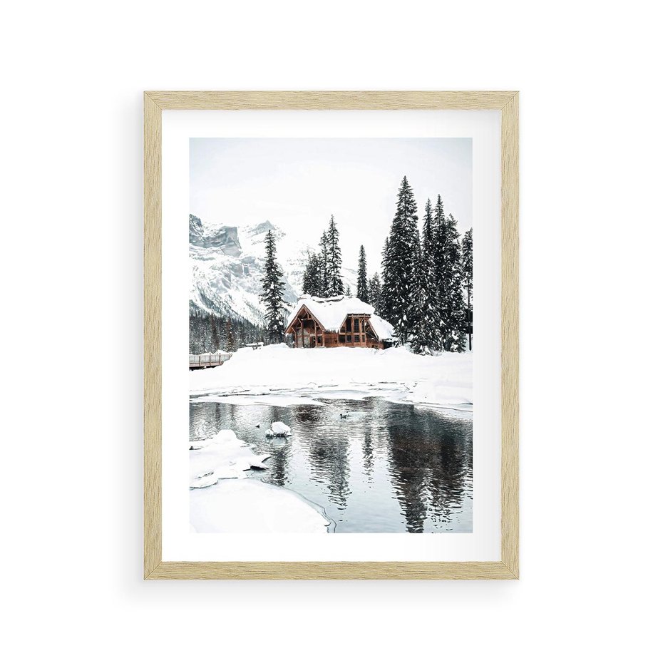 Plakat w ramie 30x40 - Urok Zimowego Krajobrazu - domek w górach, zima - rama drewno