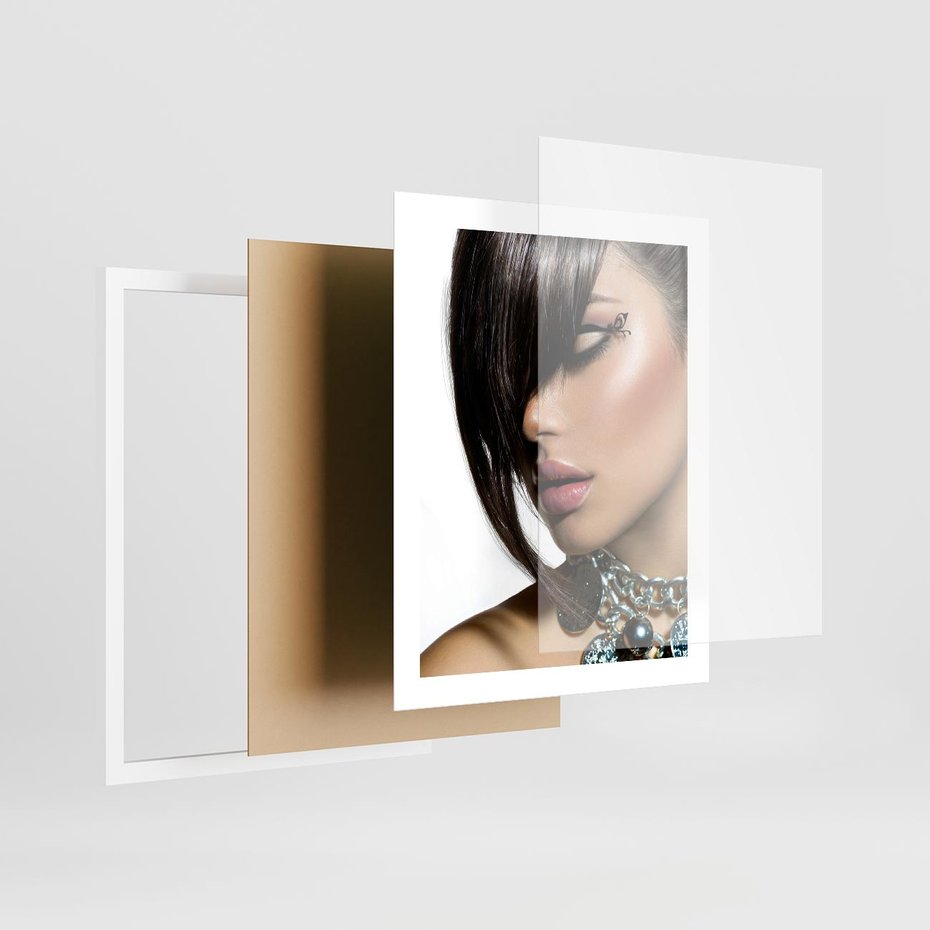 Plakat w ramie 40x50 - Kobieca Fryzura w Ruchu - fryzura, kobieta - rama biała