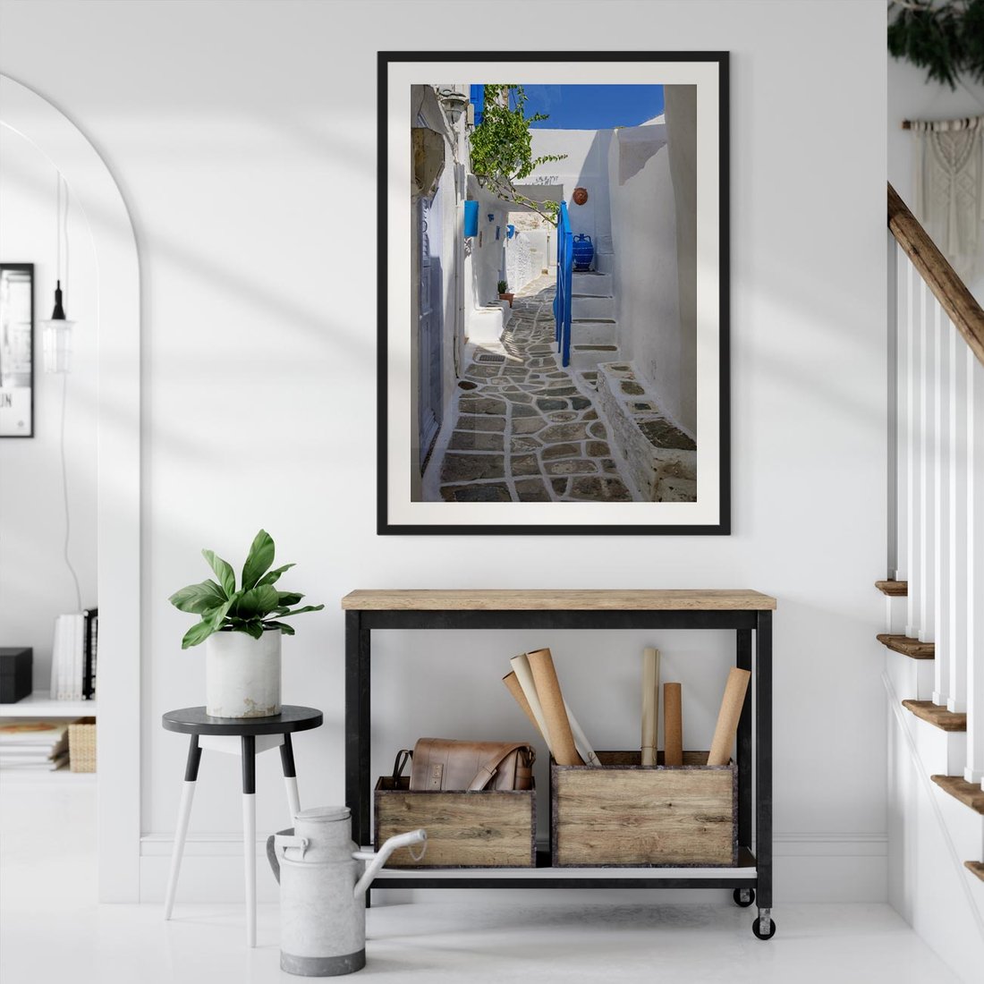 Plakat w ramie 30x40 - Uroki Santorini: Perspektywiczna Uliczka - uliczka, perspektywa - rama czarna