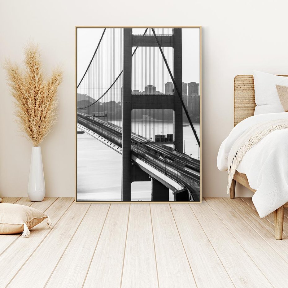 Obraz w ramie 80x120 - Ikona Miasta - most Nowy Jork, czarno biała fotografia - rama drewno