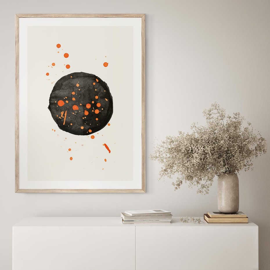 Plakat w ramie 40x50 - Impulsy Kreatywności - abstrakcyjna czarna plama, rozsiane pomarańczowe kropki - rama drewno