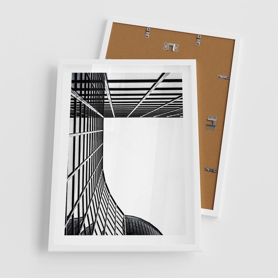 Plakat w ramie 50x70 - Minimalizm Wysokości - architektura, czarno białe zdjęcie - rama biała