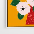 Obraz w ramie 50x50 - Harmonijne Granice - abstrakcyjne kwiaty, żółte tło - rama biała