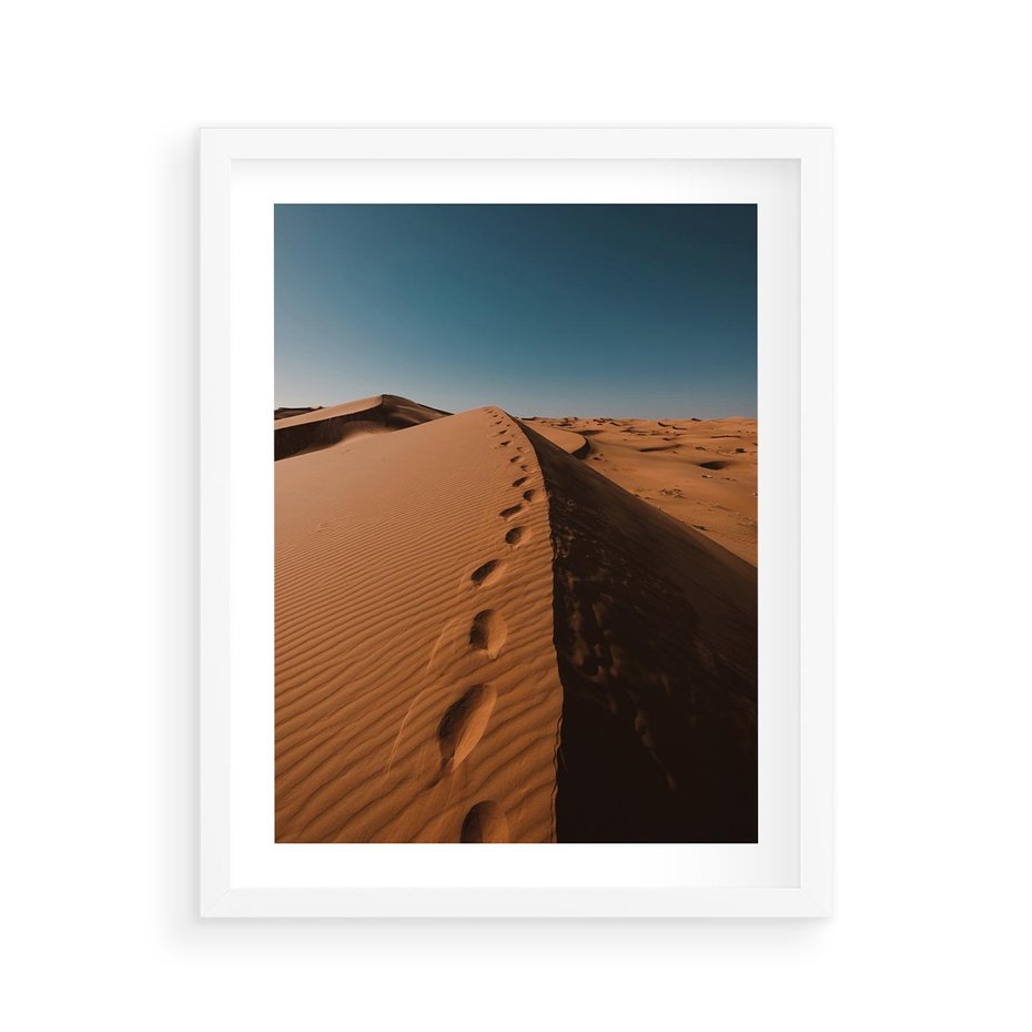 Plakat w ramie 40x50 - Piasek pustyni w ogniu - pustynia, piasek - rama biała