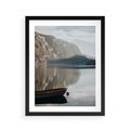 Plakat w ramie 40x50 - Refleksje Natury - morze, łódka - rama czarna