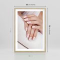 Plakat w ramie 50x70 - Piękno manicure - manicure, paznokcie - rama drewno