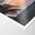 Plakat bez ramy 30x40 - Tropikalny Zachód Słońca: Piękno Palmy - palma, nad morzem