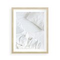Plakat w ramie 40x50 - Sztuka i Komfort - pościel, biała kołdra poduszka - rama drewno