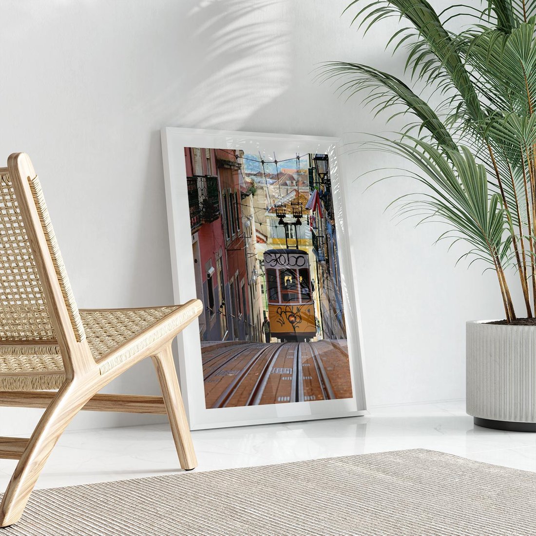 Plakat w ramie 30x40 - Lizbońskie tramwaje - podróż w czasie - Lizbona, tramwaj - rama biała