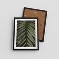 Plakat w ramie 30x40 - W Liściach Ukryte - zdjęcie, fotografia - rama czarna