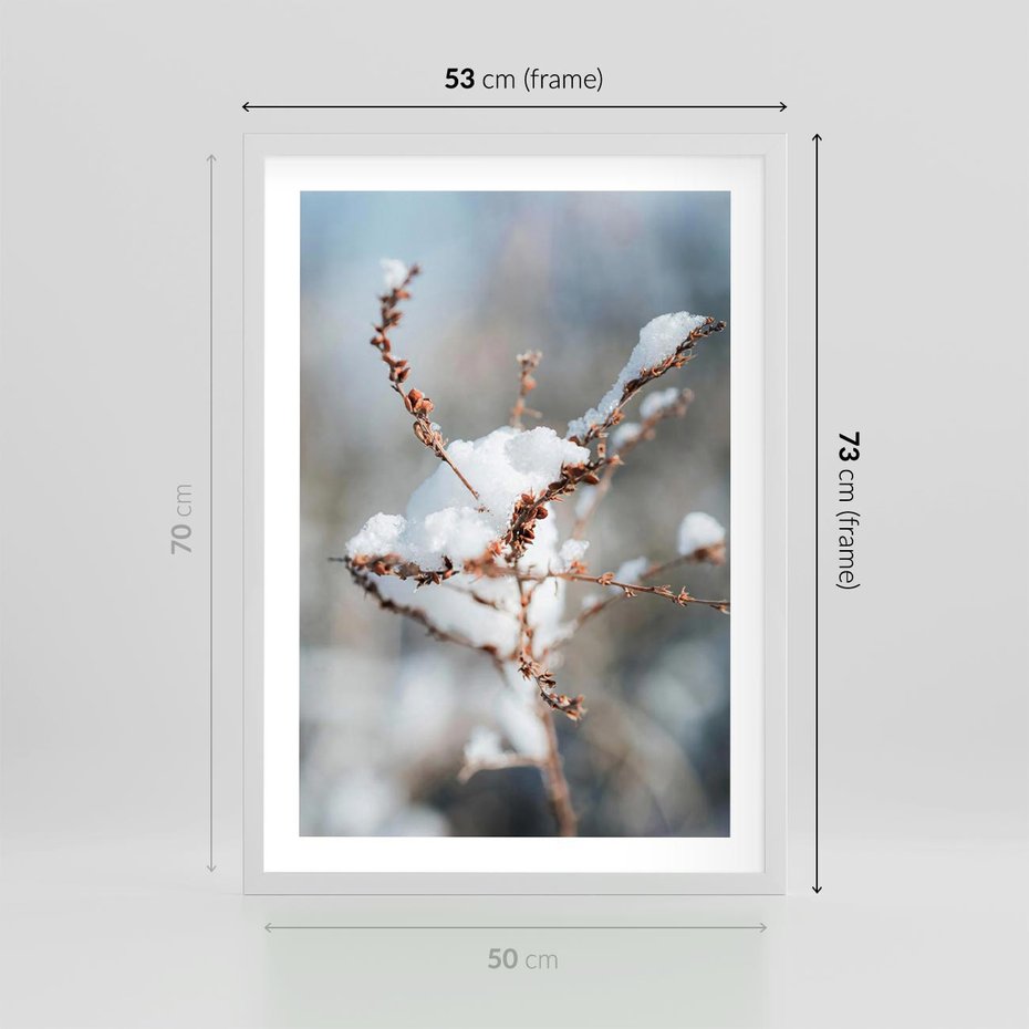 Plakat w ramie 50x70 - Zimowy Urok Natury - gałązki pod śniegiem, natura - rama biała