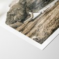 Plakat bez ramy 30x40 - Kościół na Wzgórzu: Sepia Nostalgii - kościół w górach, na wzgórzu