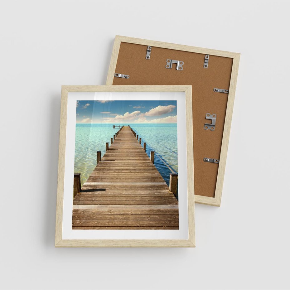 Plakat w ramie 40x50 - Pomost nad morską przestrzenią - pomost, morze - rama drewno