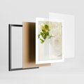 Plakat w ramie 40x50 - Subtelność białych frezji - frezja, białe - rama czarna