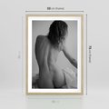 Plakat w ramie 50x70 - Piękno o Poranku - czarno biała fotografia, akt kobiecy - rama drewno