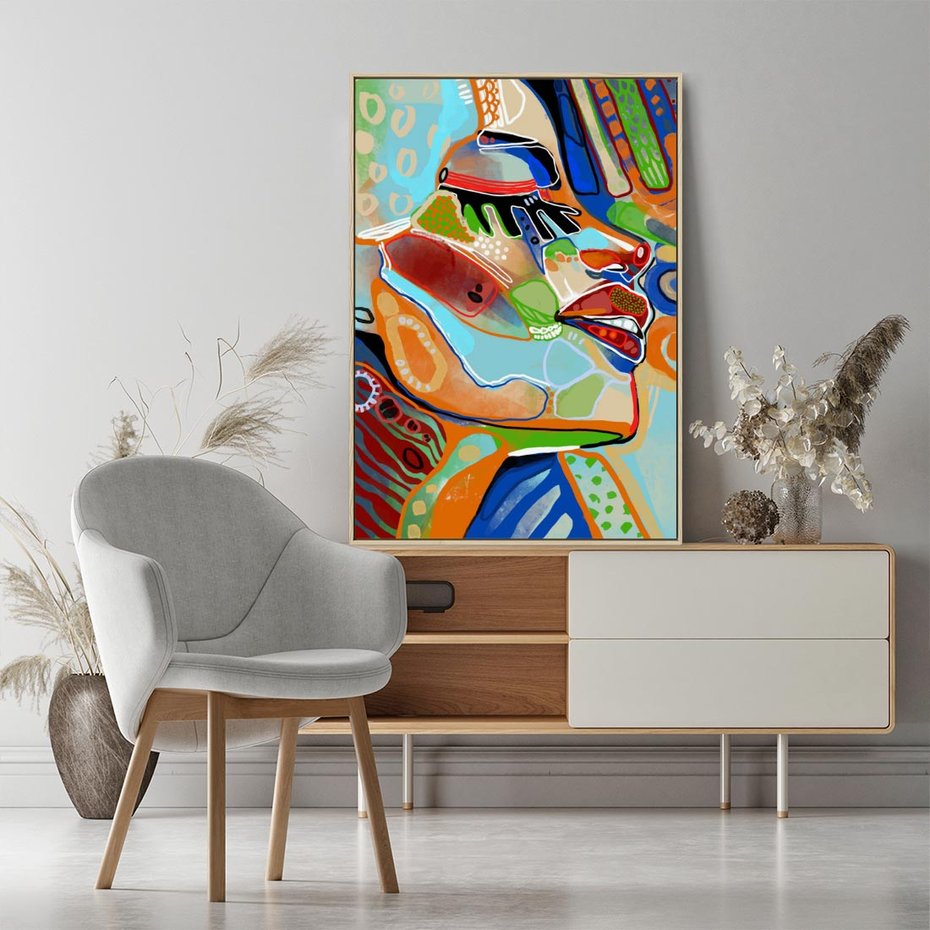 Obraz w ramie 50x70 - Kolorowe Wnętrza Kształtów - abstrakcyjny portret kobiety, twarz - rama drewno