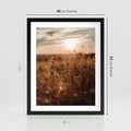 Plakat w ramie 40x50 - Zachwyt zachodem słońca na łące - zachód, słońca - rama czarna