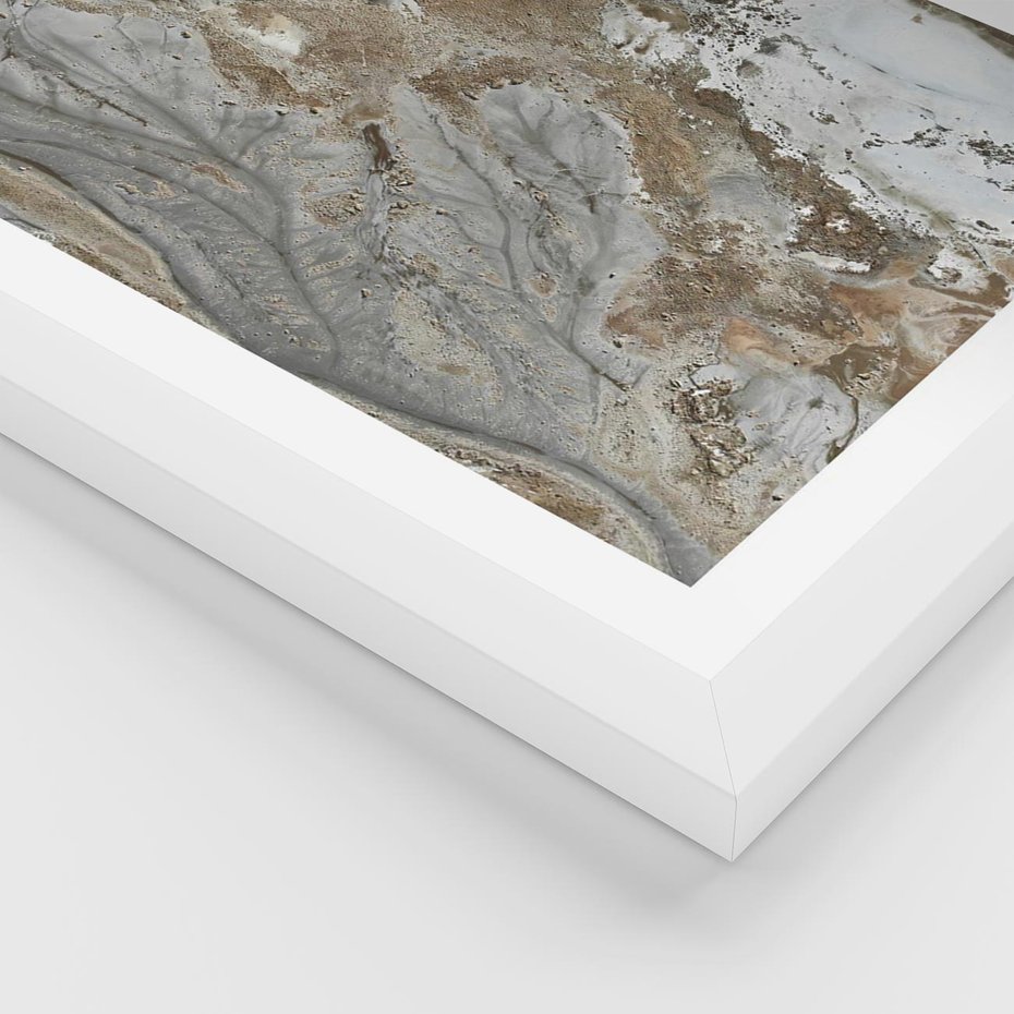 Plakat w ramie 30x40 - Spokój w Beżu - zdjęcie, naturalna tekstura - rama biała