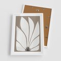 Plakat w ramie 50x70 - Ekspresyjne Kontury - abstrakcyjny kwiat, beże i brązy - rama biała
