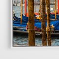 Obraz w ramie 50x70 - Urok Wenecji - fotografia, przystań w Wenecji - rama biała