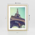 Plakat w ramie 30x40 - Wieża Eiffla w czarno-białej odsłonie - Eiffla, Paryż - rama drewno