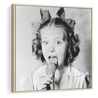 Obraz w ramie 50x50 - Pyszny Deser - retro zdjęcie, czarno białe - rama drewno