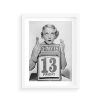 Plakat w ramie 50x70 - Czy to Pech - retro zdjęcie, czarno białe - rama biała