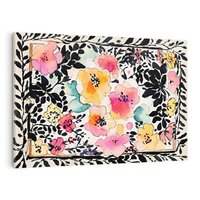 Obraz na płótnie 70x50 - Opowieść w kroplach farb - akwarelowe kwiaty, mocna ornamentowa czarna ramka namalowana dookoła obrazu