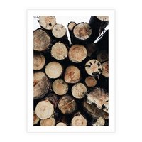 Plakat bez ramy 21x30 - Siła Drewna - ścięte drewno, belki drewna ułożone jedna na drugiej
