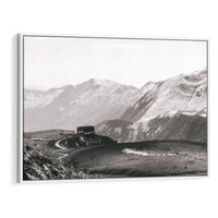 Obraz w ramie 70x50 - Wzgórza w Bieli - górski krajobraz, punkt widokowy - rama biała