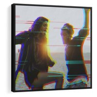 Obraz w ramie 50x50 - Taniec tęsknot - zdjęcie w stylu retro, dodane kolorowe akcenty - rama czarna