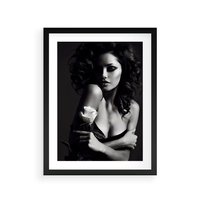 Plakat w ramie 30x40 - Piękno kobiecego aktu uchwycone - kobieta, akt - rama czarna