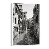 Obraz w ramie 80x120 - Weneckie Kanały - czarno białe zdjęcie, wenecja - rama biała