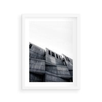 Plakat w ramie 40x50 - Surowa Elegancja Architektury - architektura, surowe formy - rama biała