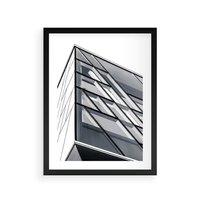 Plakat w ramie 30x40 - Architektura Przyszłości: Czarno-Białe Ujęcie - nowoczesna architektura, czarno białe zdjęcie - rama czarna