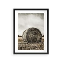 Plakat w ramie 50x70 - Siano w Sepii: Wiejska Tradycja - snopek siana, bela siana - rama czarna