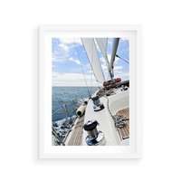 Plakat w ramie 30x40 - Moc żaglowca na pełnym morzu - żaglowiec, jacht - rama biała